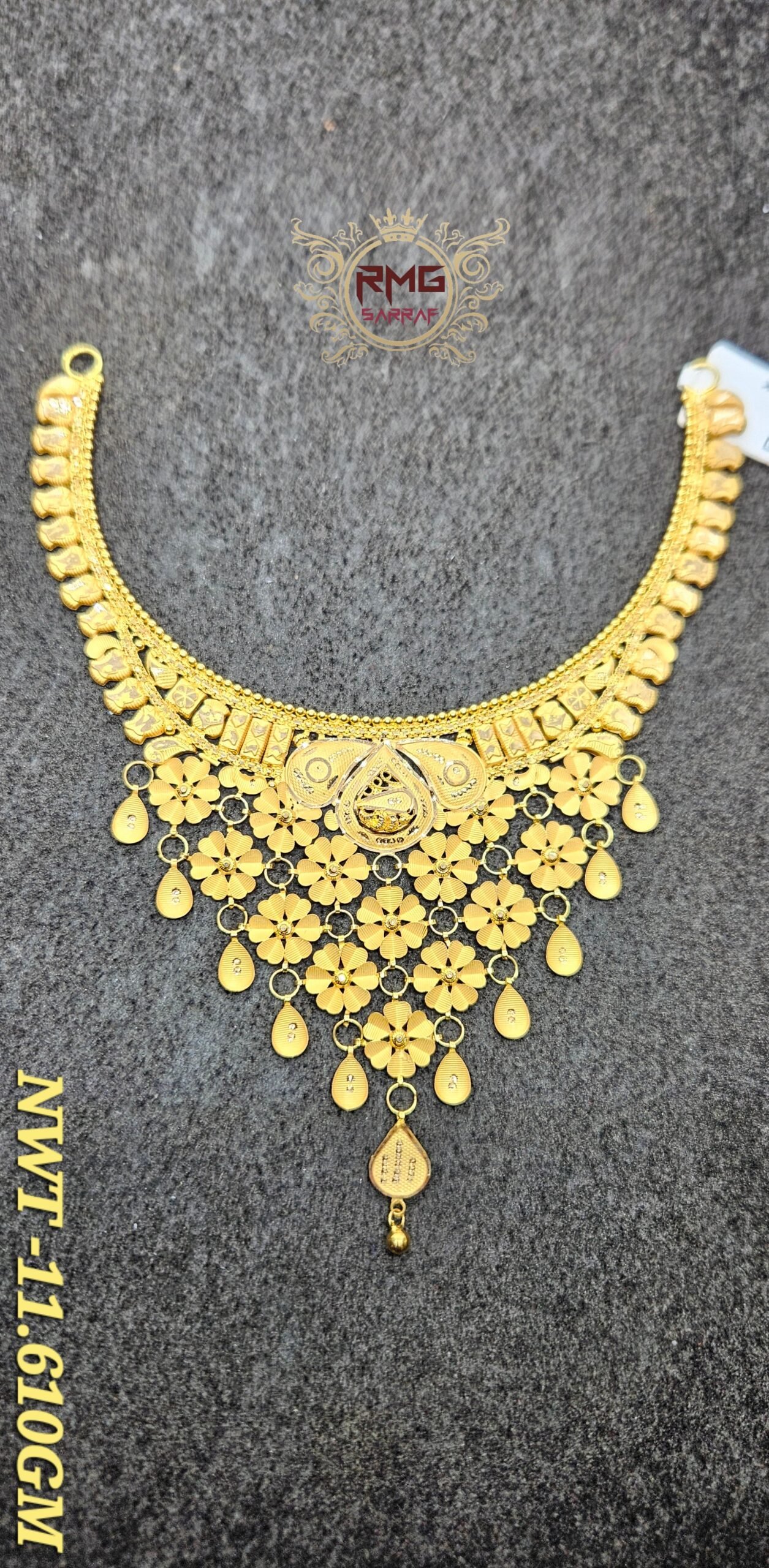 18K Gold Floral Necklace – 11.610 GM